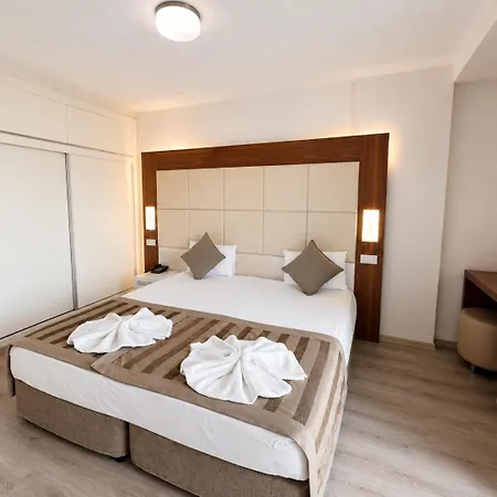 Aparthotel Delfino