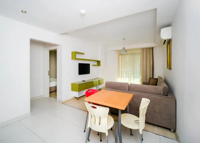 アパートホテル Delfino アランヤ