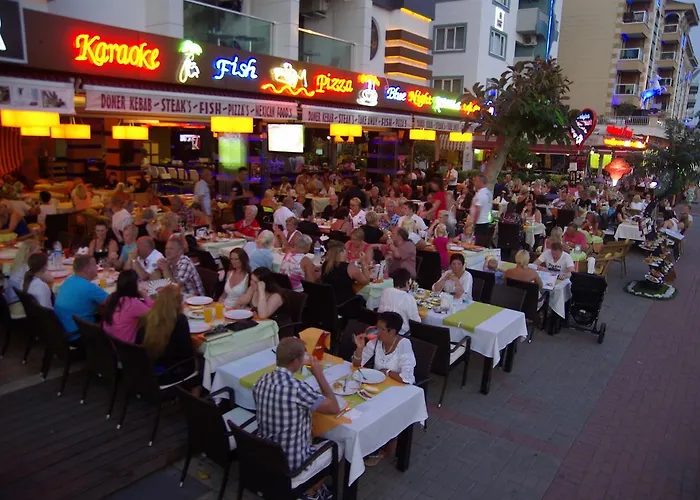 アパートホテル Delfino 4*