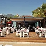 Delfino Hotel de apartamente
