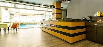 Delfino Аланія